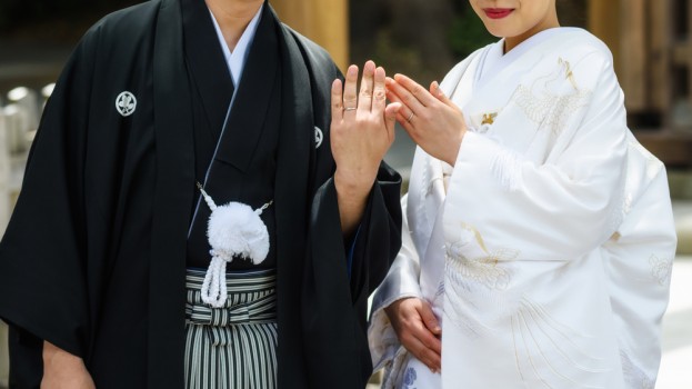 Japanese,Couple,With,Traditional,Bride,Kimono,And,Groom,Yukata,Uniform Japanese,Couple,With,Traditional,Bride,Kimono,And,Groom,Yukata,Uniform