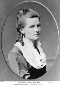 Pionierin des Automobils: Bertha Benz, hier ein Jugendbildnis, war eine Wegbereiterin für die Verbreitung der motorisierten Fahrzeuge.<br /> Automotive pioneer: Bertha Benz, here seen in a youthful portrait, helped prepare the ground for the expansion of motorised vehicles.