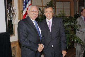 Mihai Ghyka și generalul Collin Powell.
