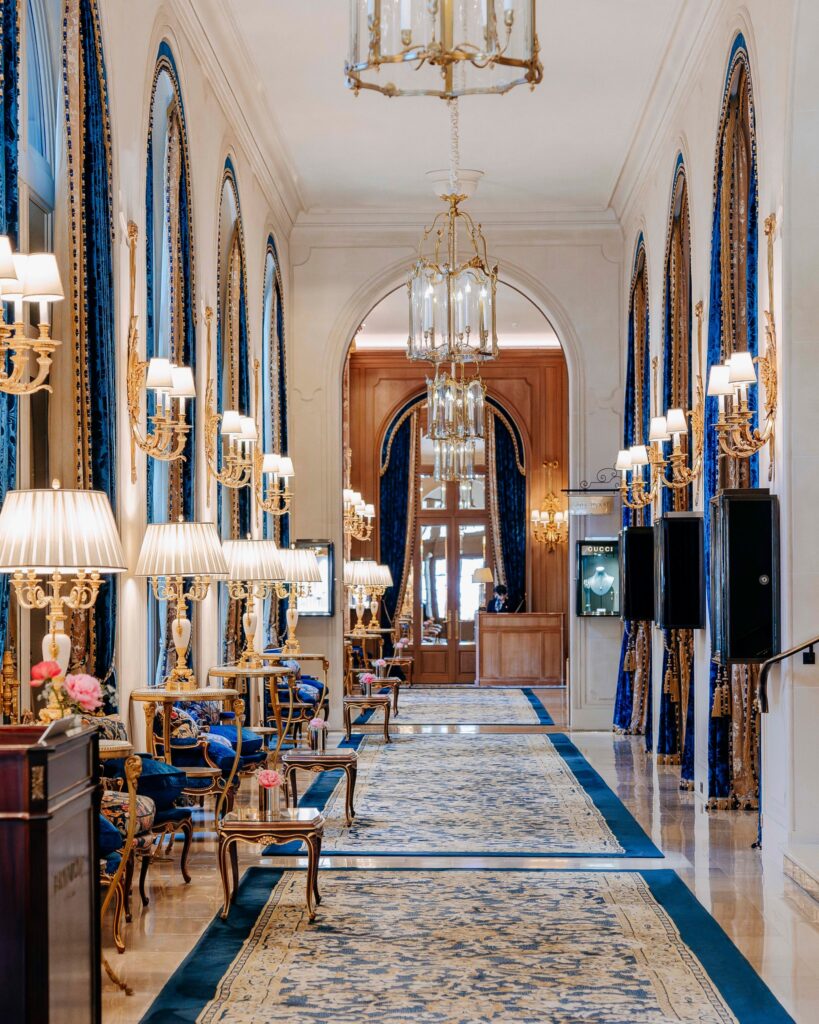 Pe urmele legendarei Coco Chanel la hotelul Ritz din Paris - Forbes.ro