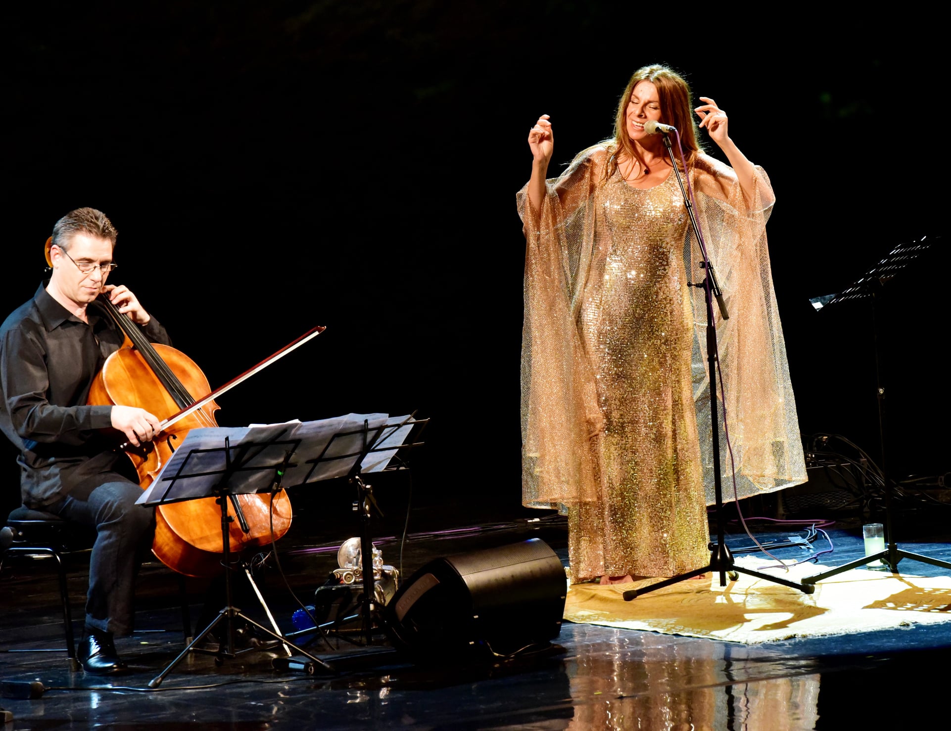 Teodora Brody, artista de jazz care doinește desculță - Forbes.ro